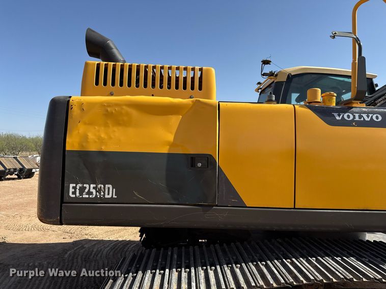 image for item ED5575 2012 Volvo EC250DL excavator