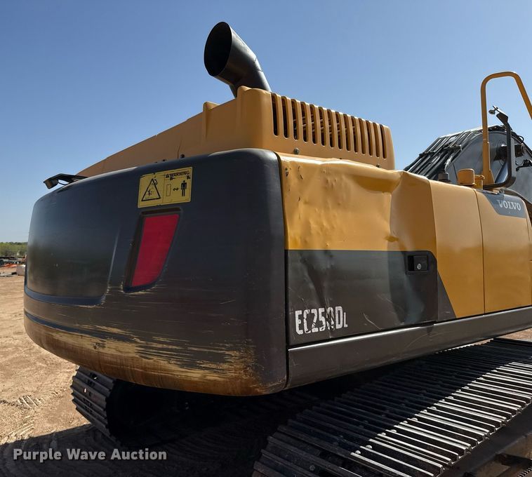 image for item ED5575 2012 Volvo EC250DL excavator