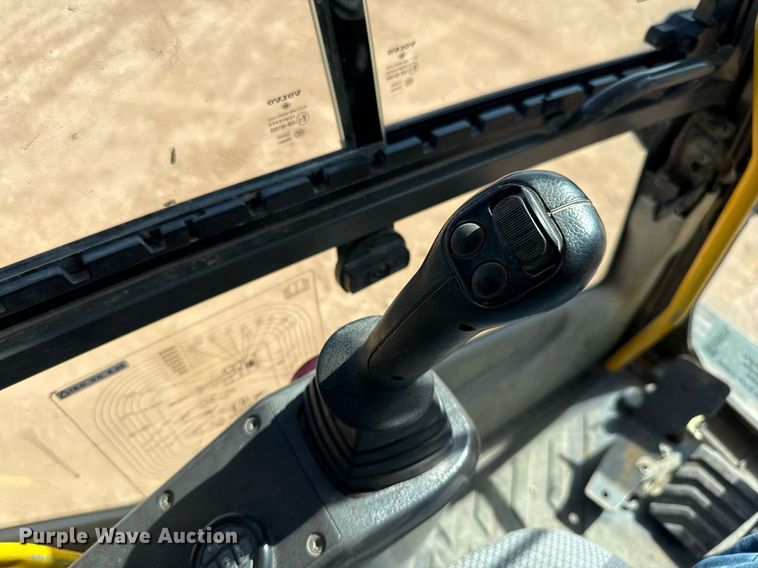 image for item ED5575 2012 Volvo EC250DL excavator