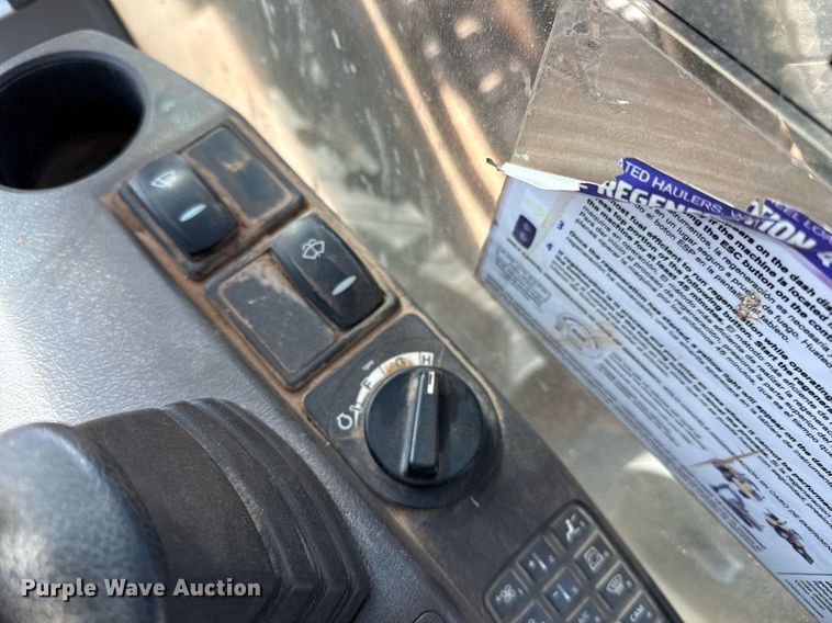 image for item ED5575 2012 Volvo EC250DL excavator