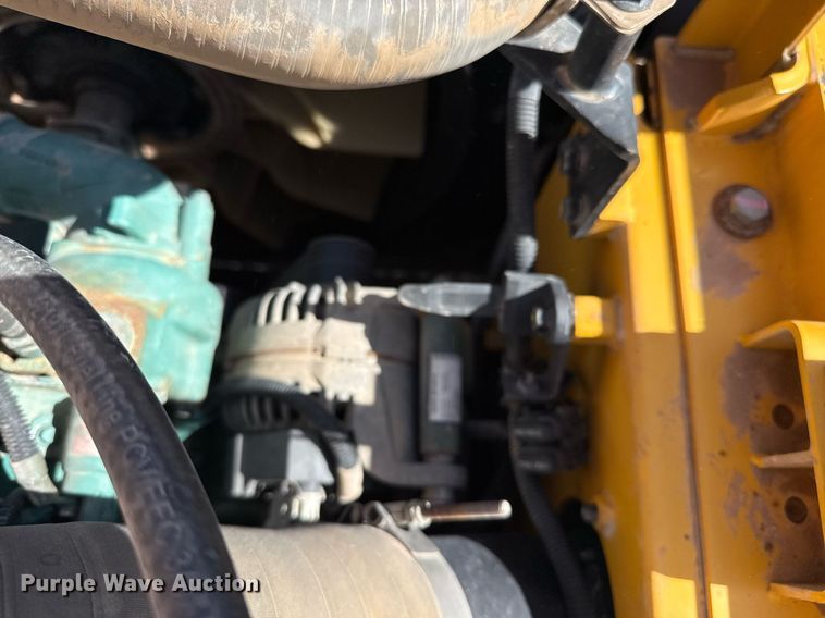 image for item ED5575 2012 Volvo EC250DL excavator