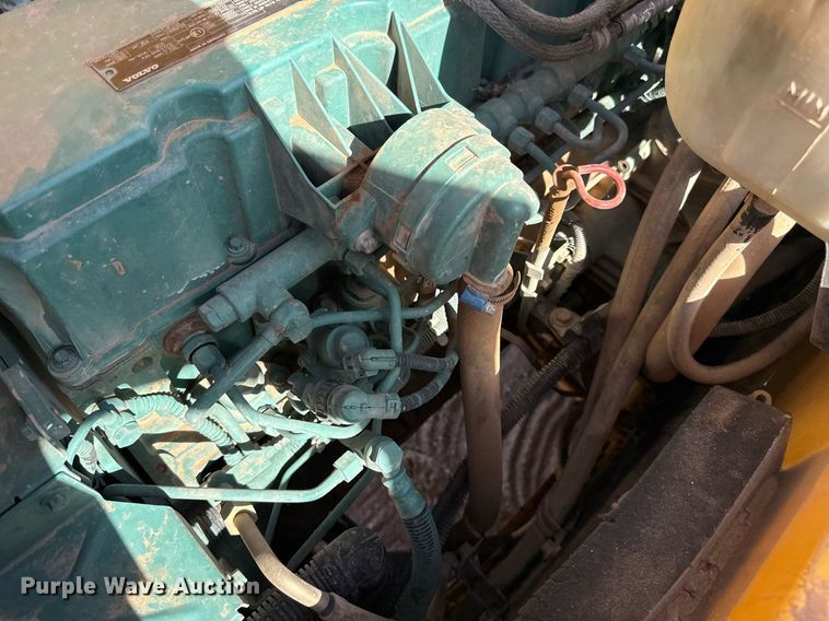 image for item ED5575 2012 Volvo EC250DL excavator