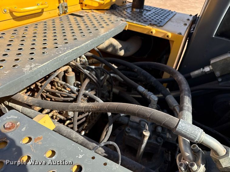 image for item ED5575 2012 Volvo EC250DL excavator