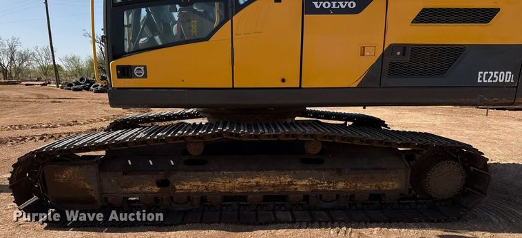 image for item ED5575 2012 Volvo EC250DL excavator