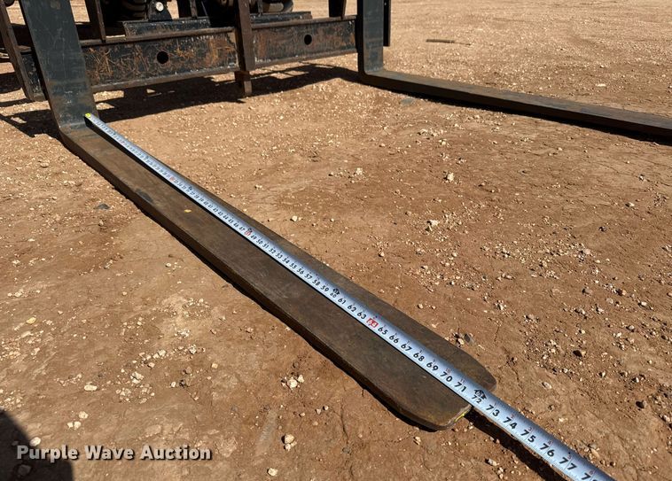 image for item ED5576 2006 JLG 10054 telehandler