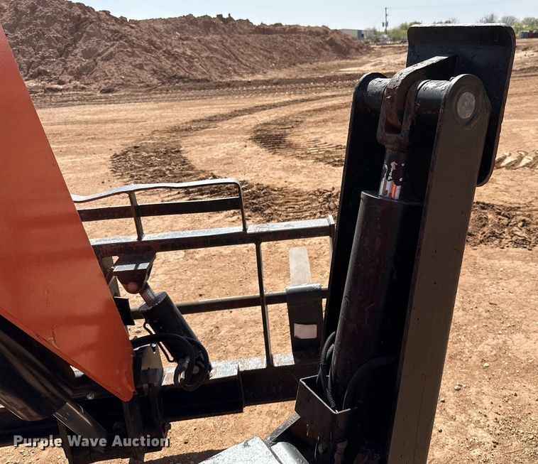 image for item ED5576 2006 JLG 10054 telehandler