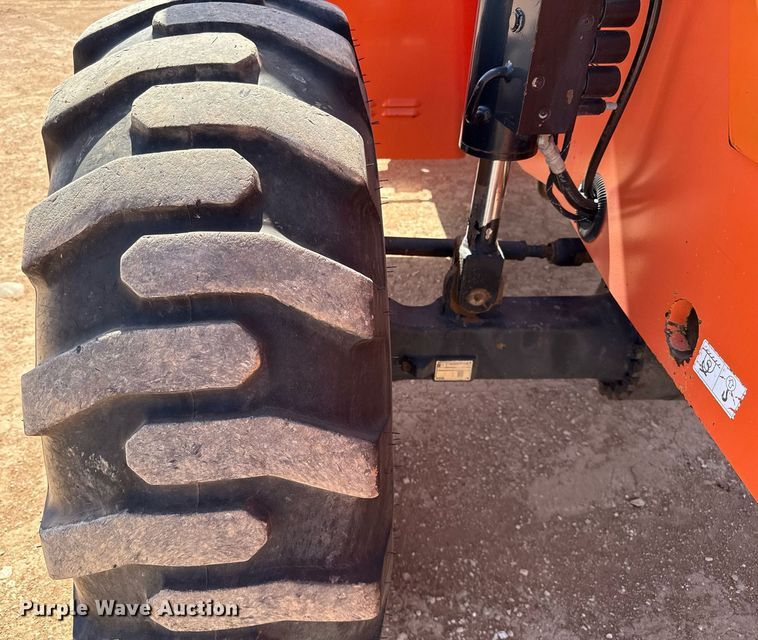 image for item ED5576 2006 JLG 10054 telehandler