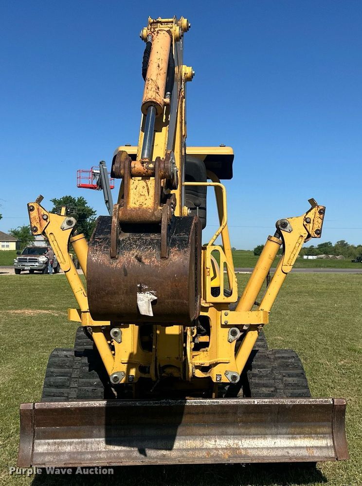 image for item EF2996 2010 Vermeer RTX750 trencher