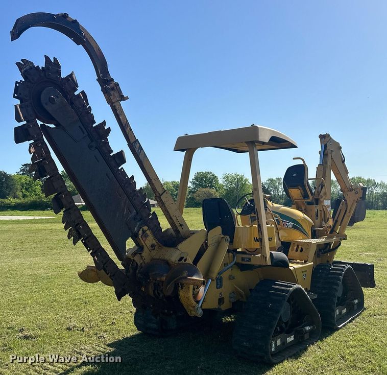 image for item EF2996 2010 Vermeer RTX750 trencher