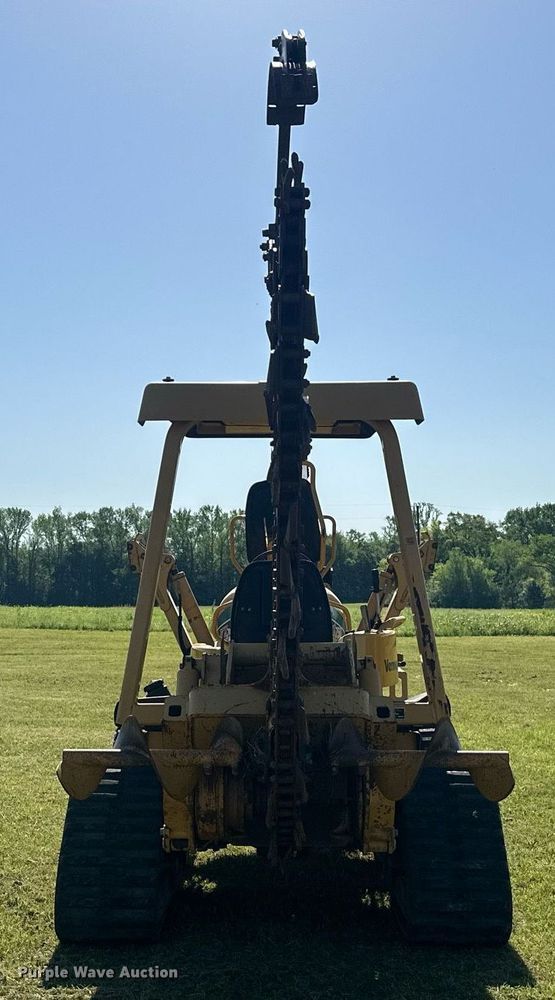 image for item EF2996 2010 Vermeer RTX750 trencher
