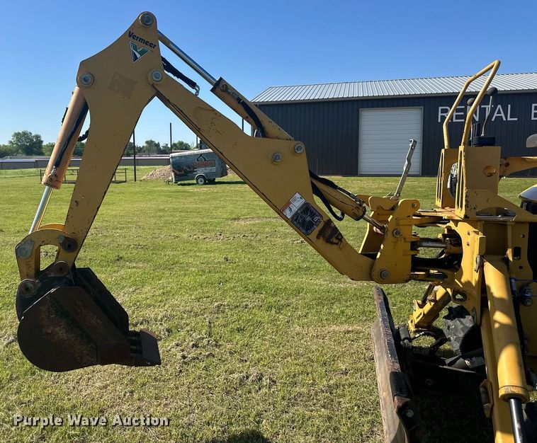 image for item EF2996 2010 Vermeer RTX750 trencher