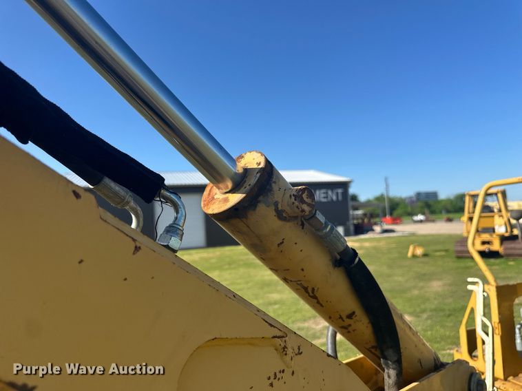 image for item EF2996 2010 Vermeer RTX750 trencher