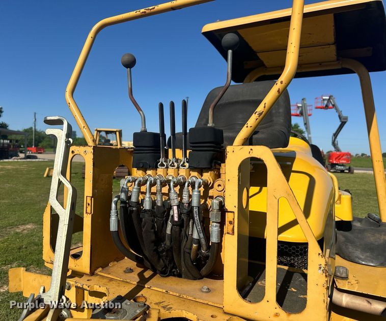 image for item EF2996 2010 Vermeer RTX750 trencher