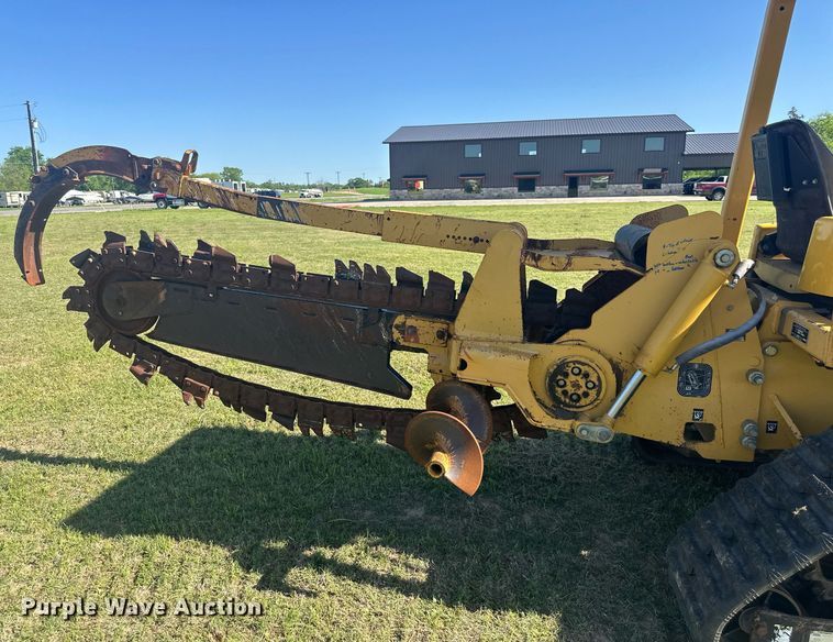 image for item EF2996 2010 Vermeer RTX750 trencher