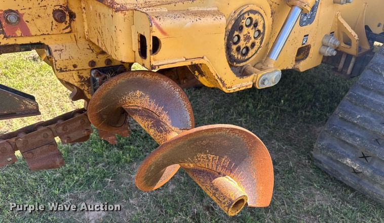 image for item EF2996 2010 Vermeer RTX750 trencher