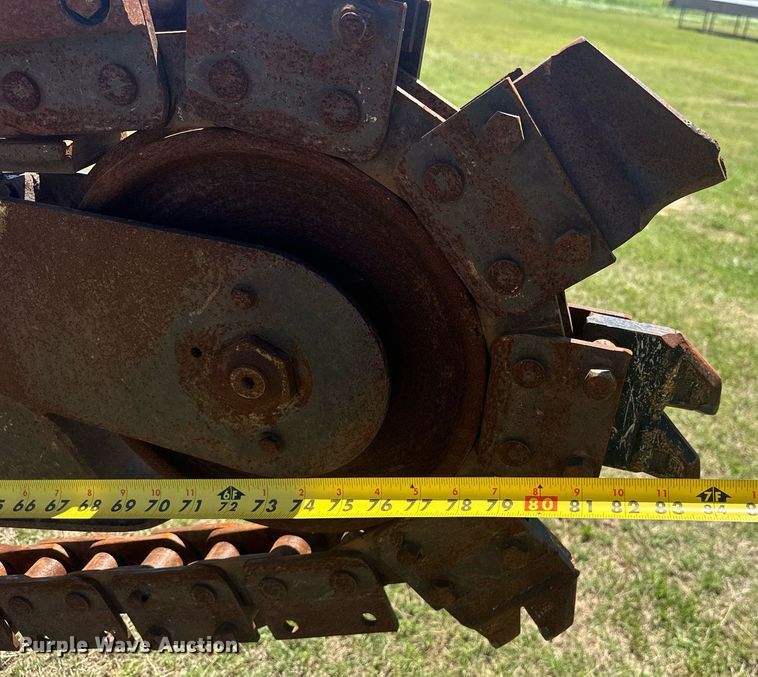 image for item EF2996 2010 Vermeer RTX750 trencher