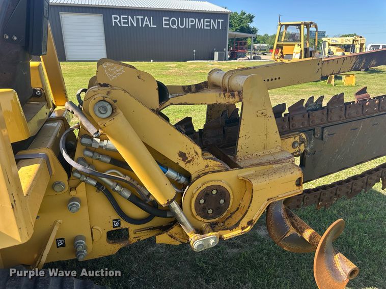 image for item EF2996 2010 Vermeer RTX750 trencher