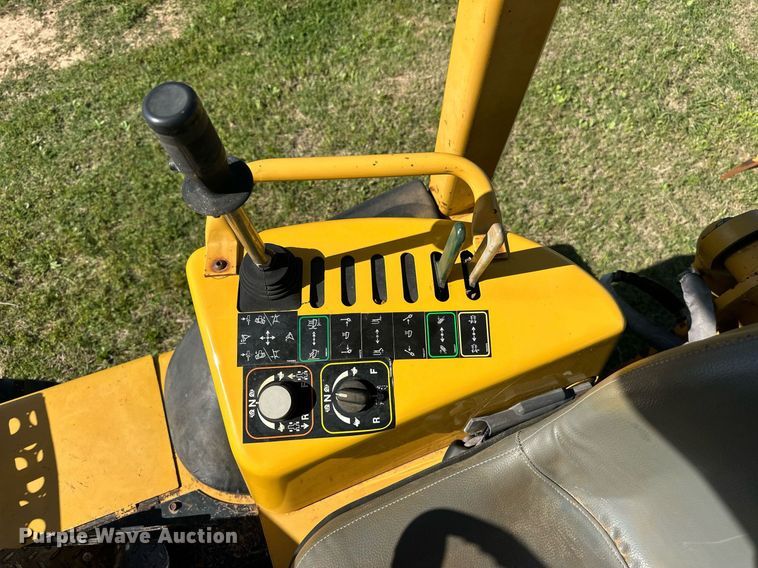 image for item EF2996 2010 Vermeer RTX750 trencher