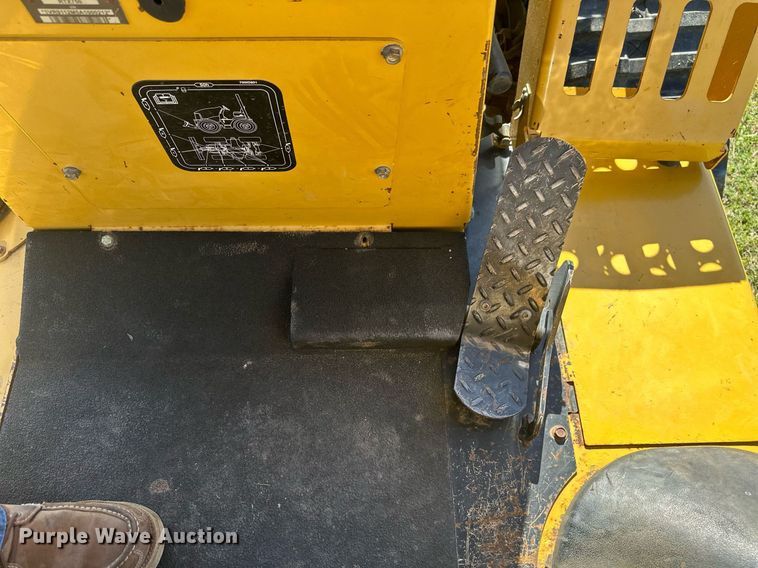 image for item EF2996 2010 Vermeer RTX750 trencher