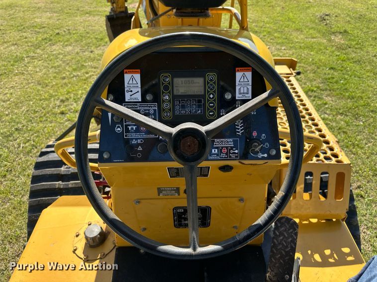 image for item EF2996 2010 Vermeer RTX750 trencher