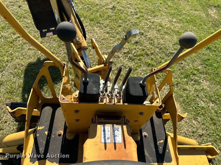 image for item EF2996 2010 Vermeer RTX750 trencher