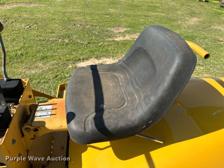 image for item EF2996 2010 Vermeer RTX750 trencher