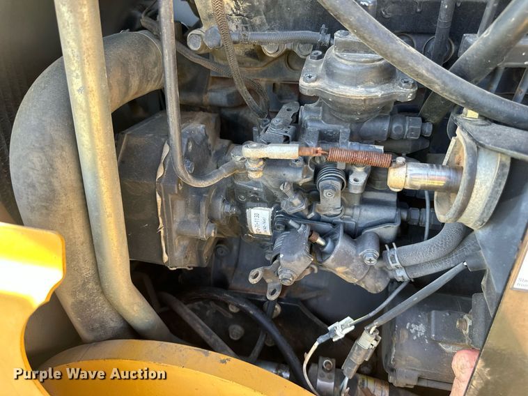 image for item EF2996 2010 Vermeer RTX750 trencher