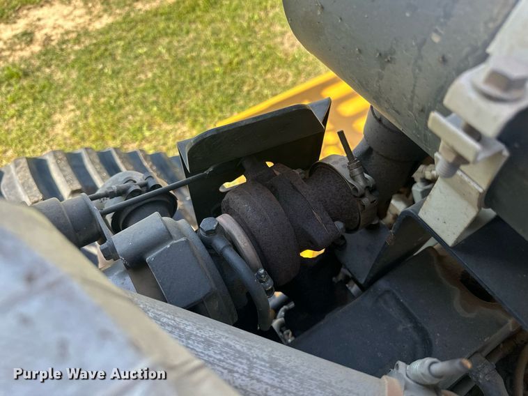 image for item EF2996 2010 Vermeer RTX750 trencher