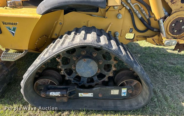 image for item EF2996 2010 Vermeer RTX750 trencher