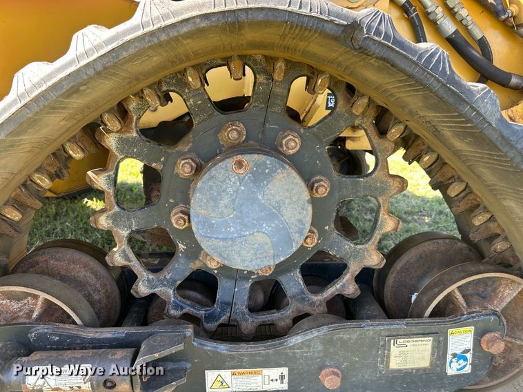 image for item EF2996 2010 Vermeer RTX750 trencher