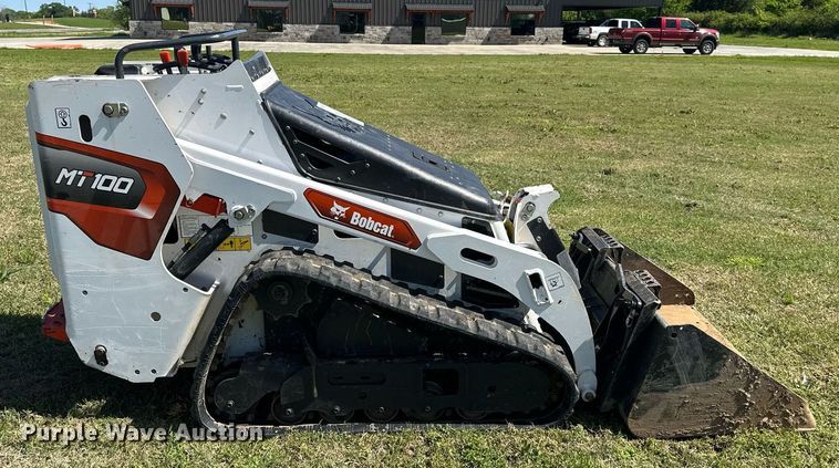 image for item EF2998 2022 Bobcat MT100 compact utility loader
