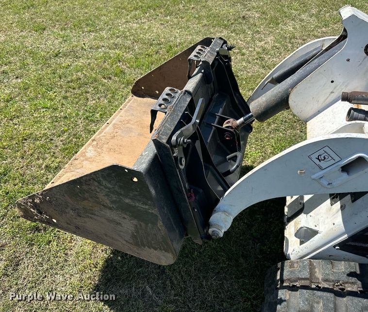 image for item EF2998 2022 Bobcat MT100 compact utility loader
