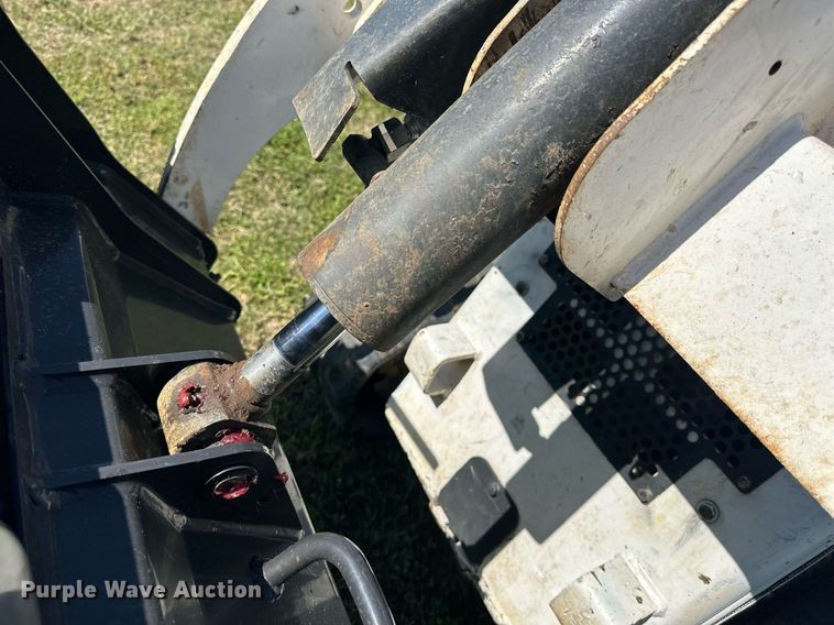 image for item EF2998 2022 Bobcat MT100 compact utility loader