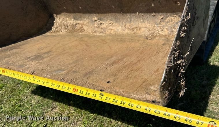 image for item EF2998 2022 Bobcat MT100 compact utility loader