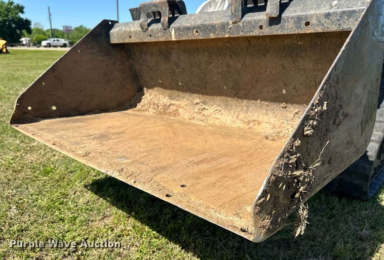 image for item EF2998 2022 Bobcat MT100 compact utility loader