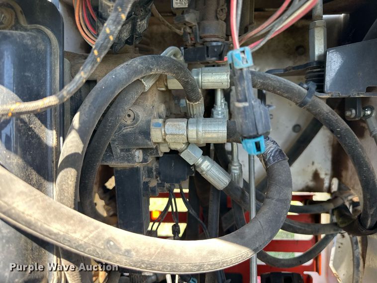 image for item EF2998 2022 Bobcat MT100 compact utility loader