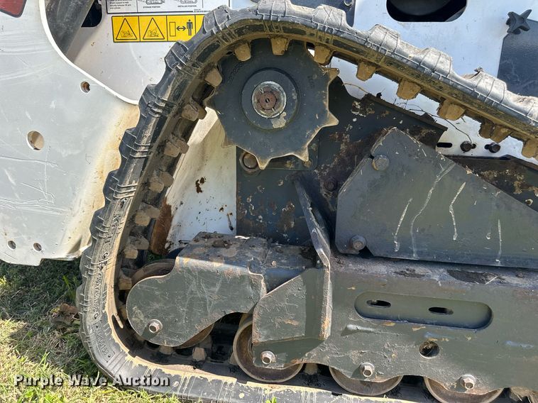 image for item EF2998 2022 Bobcat MT100 compact utility loader