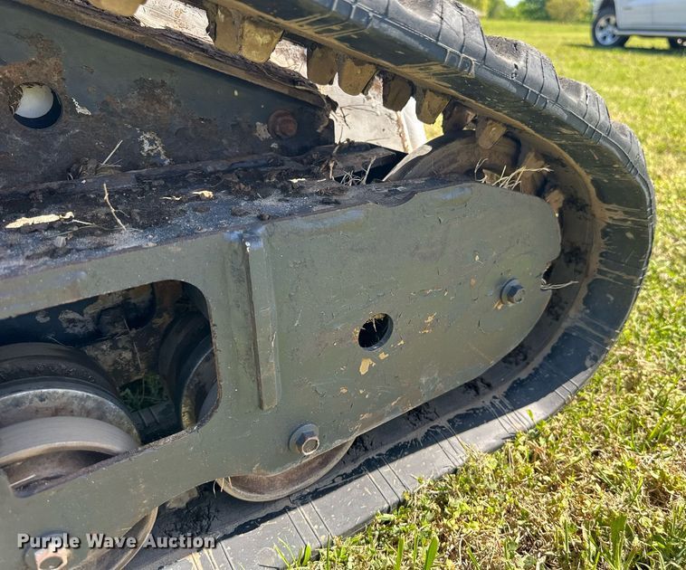 image for item EF2998 2022 Bobcat MT100 compact utility loader