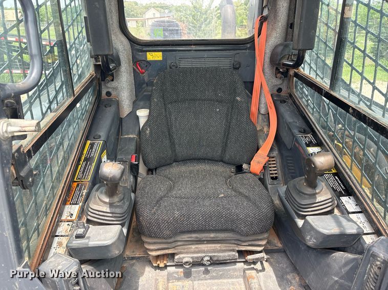 image for item EF3016 2019 John Deere 325G tracked skid steer loader