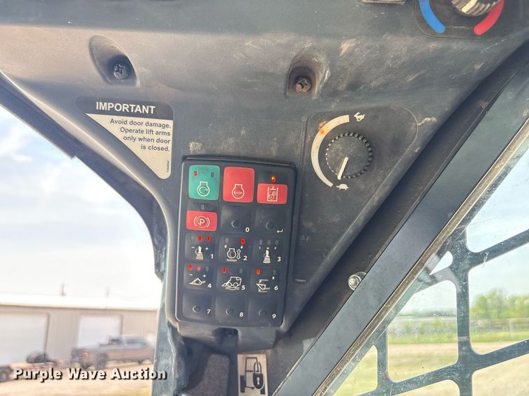 image for item EF3016 2019 John Deere 325G tracked skid steer loader