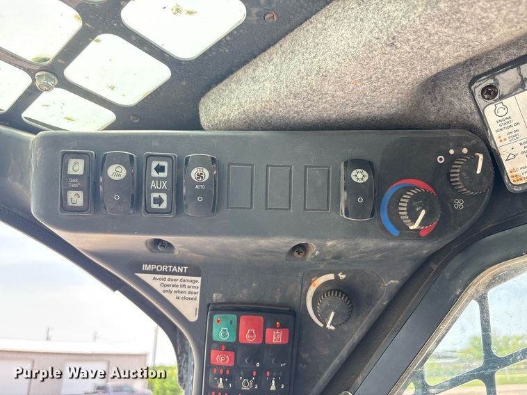 image for item EF3016 2019 John Deere 325G tracked skid steer loader