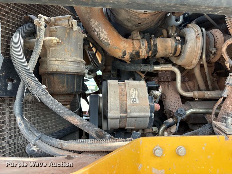 image for item EF3016 2019 John Deere 325G tracked skid steer loader