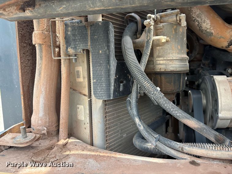 image for item EF3016 2019 John Deere 325G tracked skid steer loader