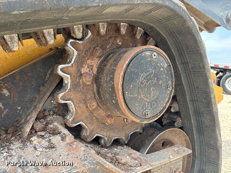 image for item EF3016 2019 John Deere 325G tracked skid steer loader