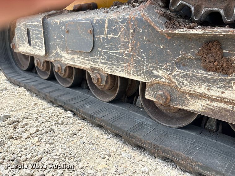 image for item EF3016 2019 John Deere 325G tracked skid steer loader