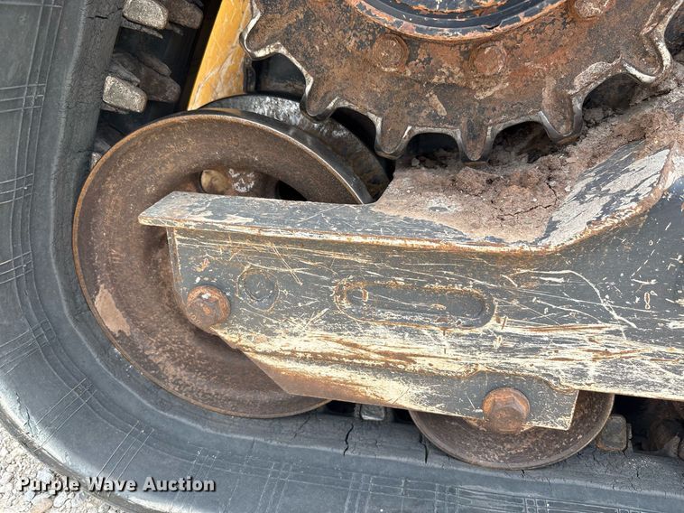 image for item EF3016 2019 John Deere 325G tracked skid steer loader