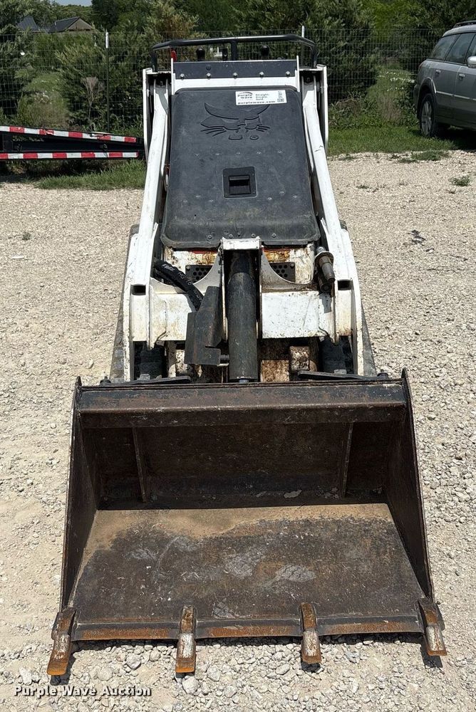 image for item EF3017 2021 Bobcat MT100 compact utility loader