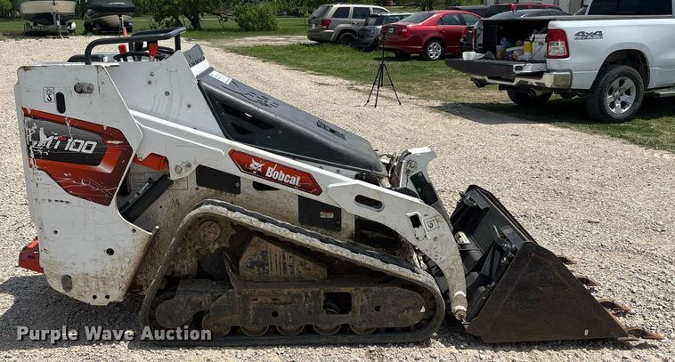 image for item EF3017 2021 Bobcat MT100 compact utility loader