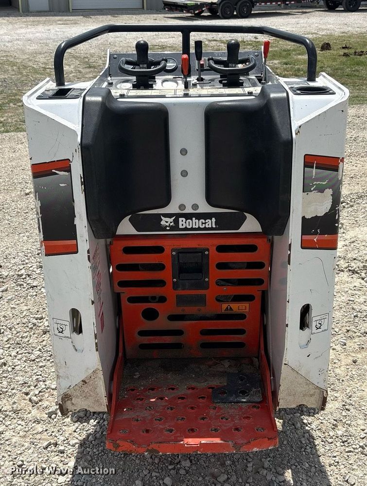 image for item EF3017 2021 Bobcat MT100 compact utility loader