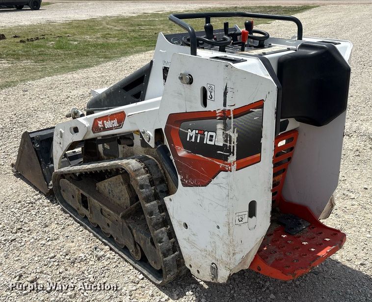 image for item EF3017 2021 Bobcat MT100 compact utility loader